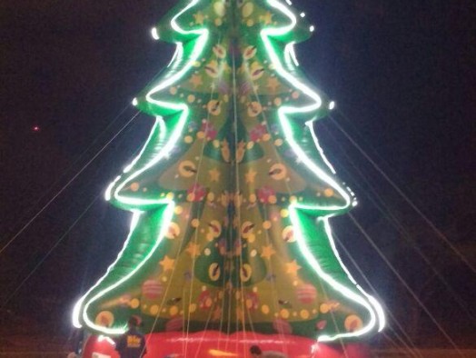 [Árvove de Natal Inflável]