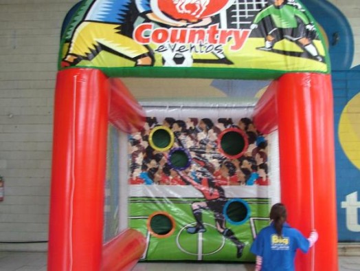 [Chute ao gol inflavel ]