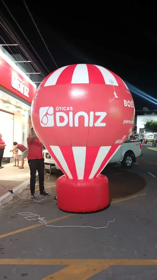 Óticas Diniz · 3,00 m