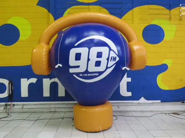 98FM · 3,00 m