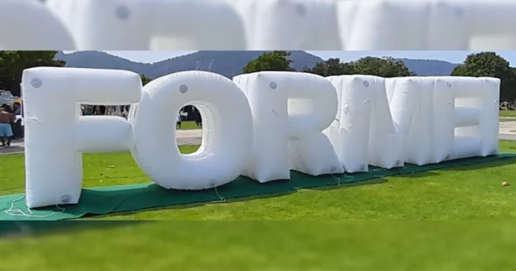 Letreiro inflável gigante: atraia clientes e promova sua empresa