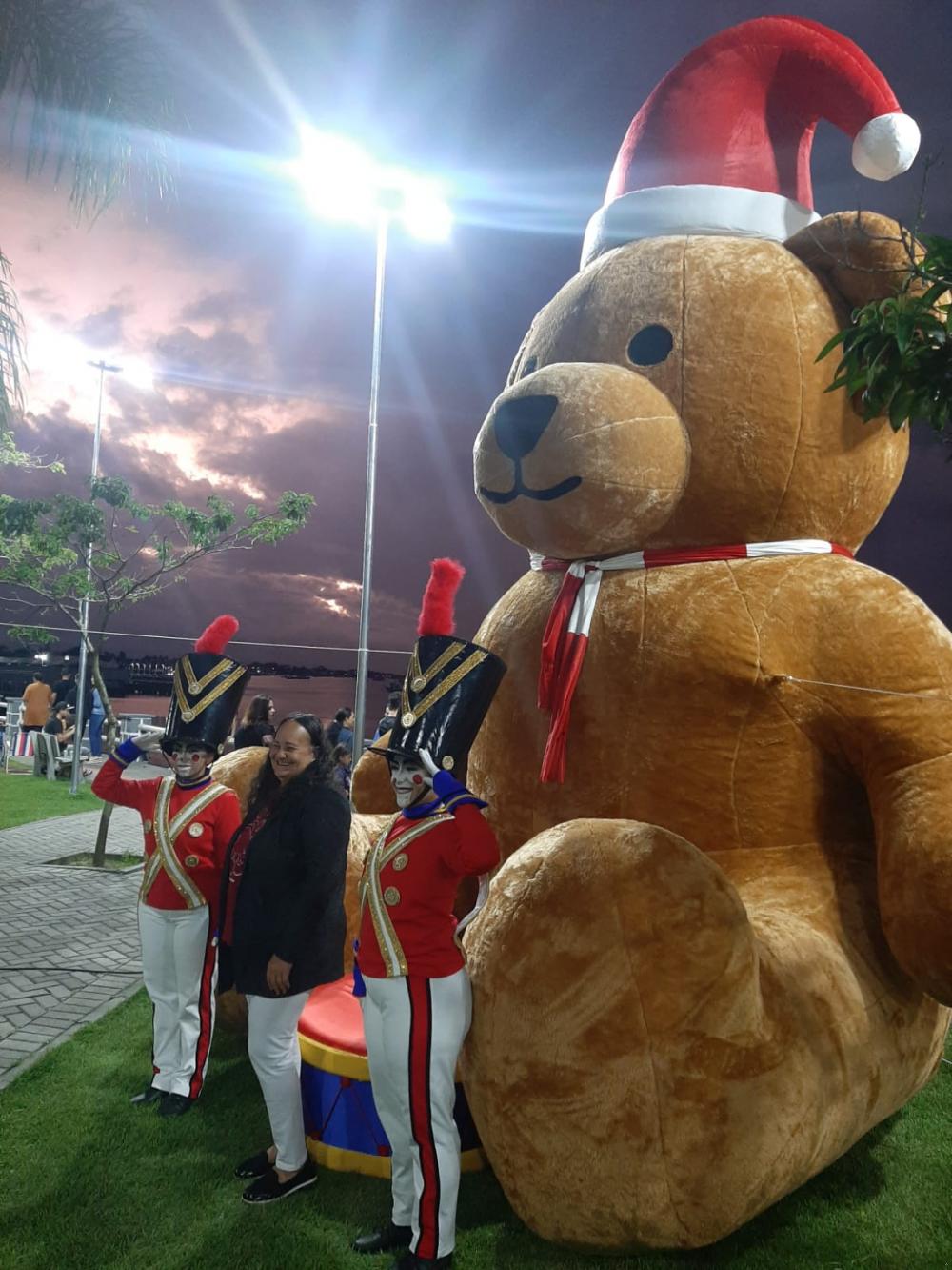Urso inflável gigante