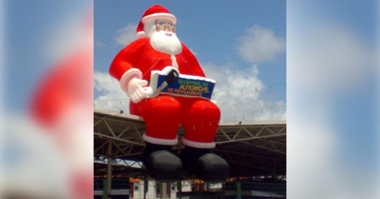 Papai Noel inflável